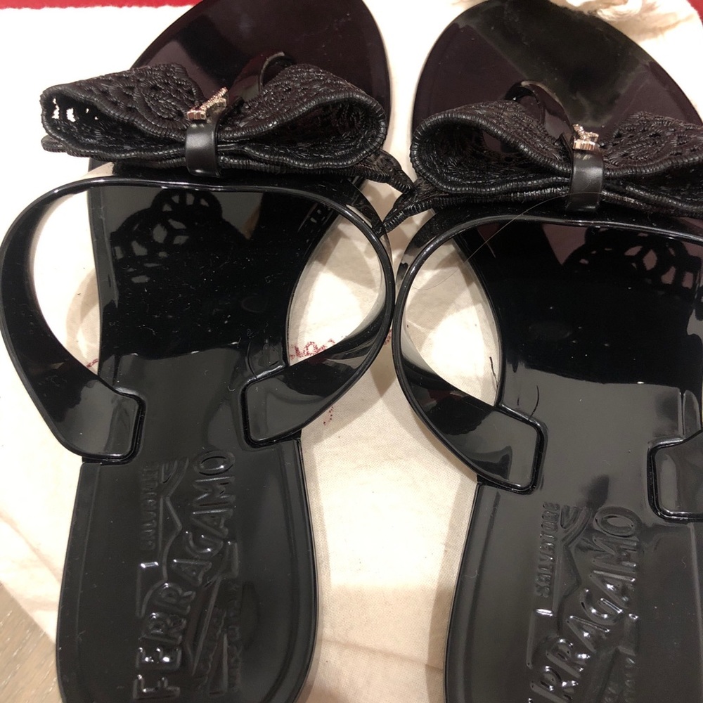 Ferragamo sandals brand new - Picture 3 of 5